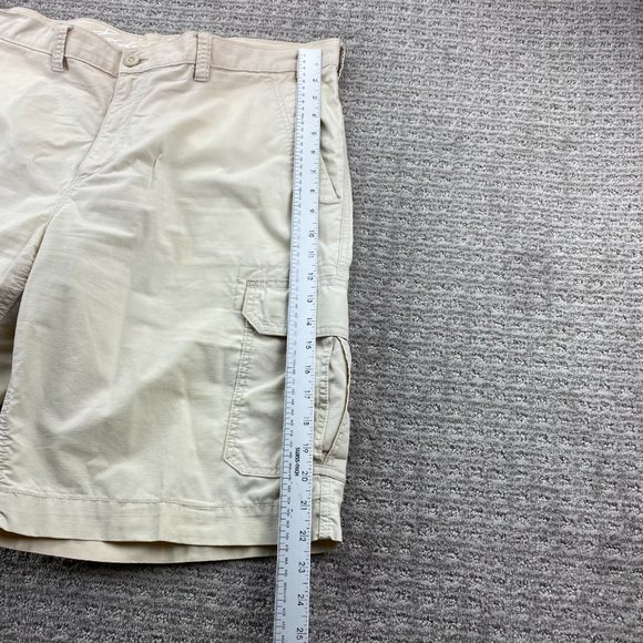 Eddie Bauer Cargo Shorts Men 38 Beige Outdoors Pockets - DISCOLORATION - - Picture 16 of 16
